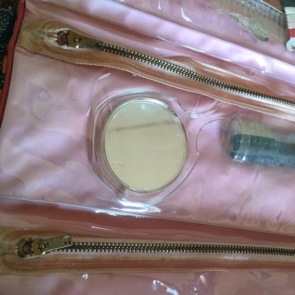 Vintage Travel Vanity Kit - Picture 5 of 8
